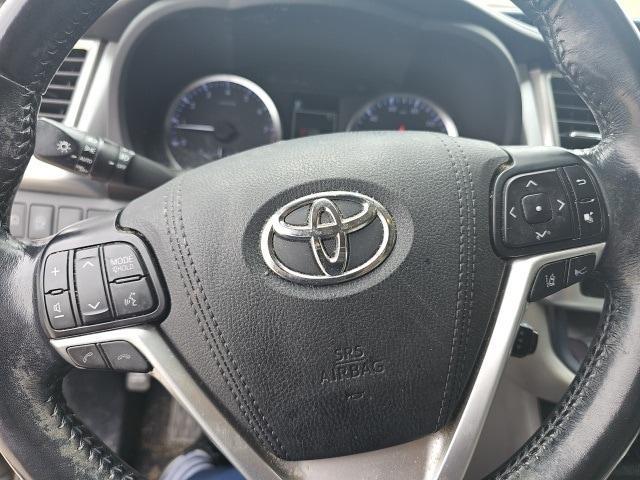 used 2017 Toyota Highlander car, priced at $19,580