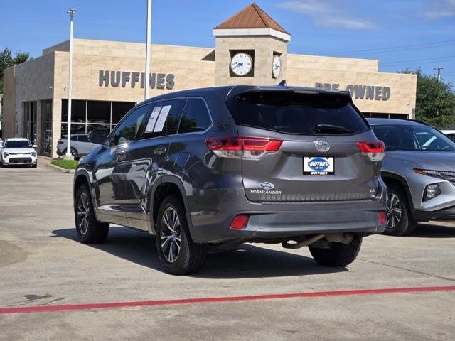 used 2017 Toyota Highlander car, priced at $19,580