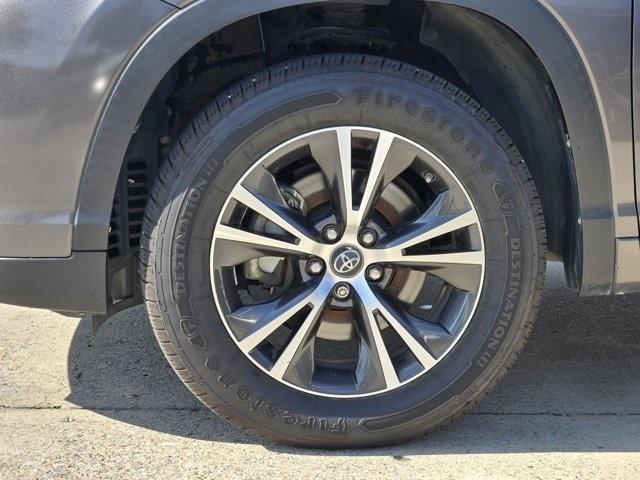 used 2017 Toyota Highlander car, priced at $19,580