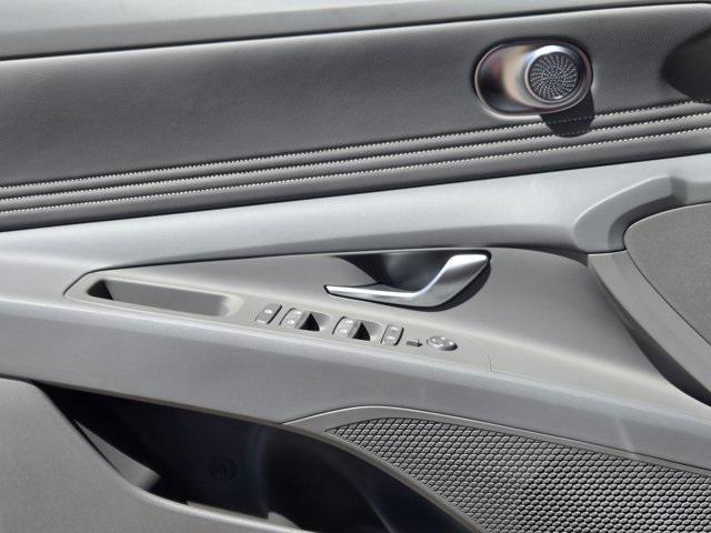 new 2025 Hyundai Elantra car, priced at $25,395