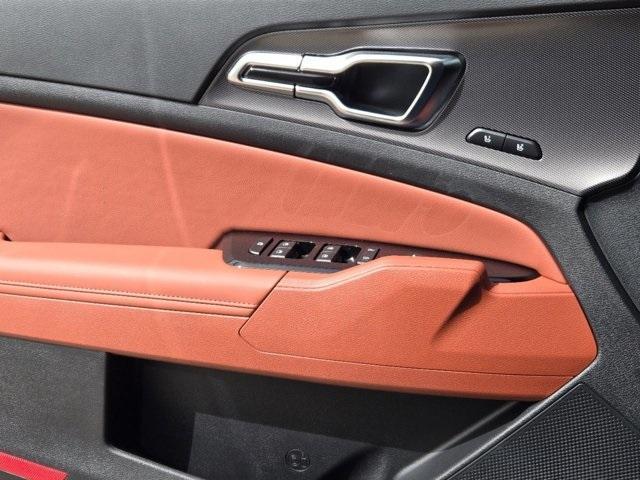 new 2025 Kia Sportage car, priced at $35,811