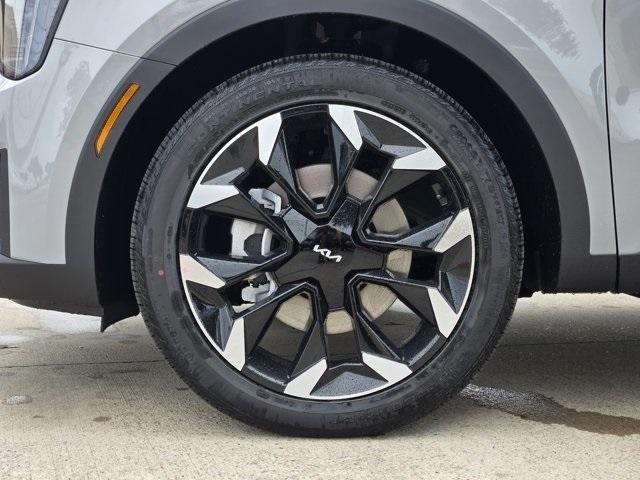 new 2025 Kia Sorento car, priced at $41,905