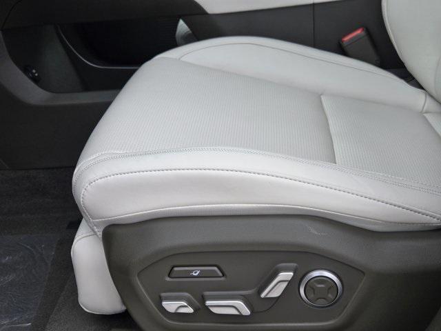 new 2025 Hyundai SANTA FE HEV car, priced at $51,835