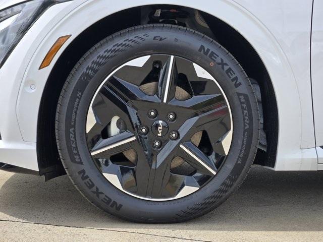 new 2025 Kia EV6 car, priced at $56,375