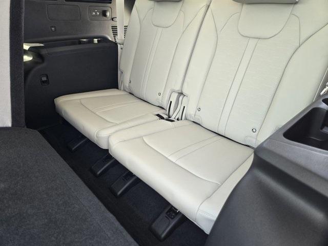 new 2025 Kia Sorento car, priced at $35,783