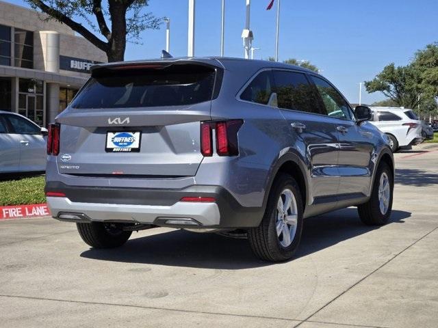 new 2025 Kia Sorento car, priced at $33,601