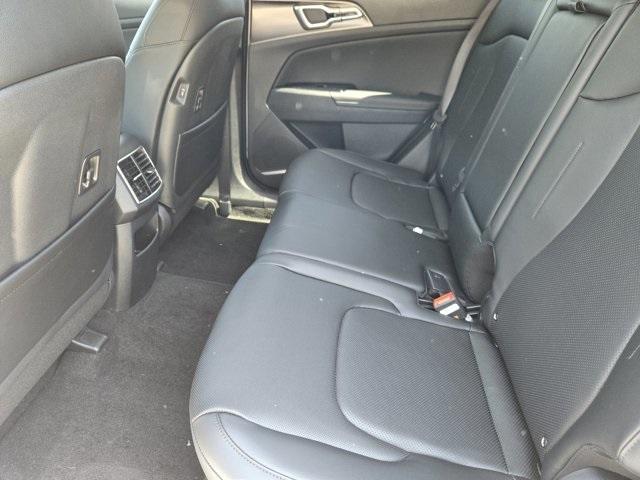 new 2025 Kia Sportage car, priced at $35,105