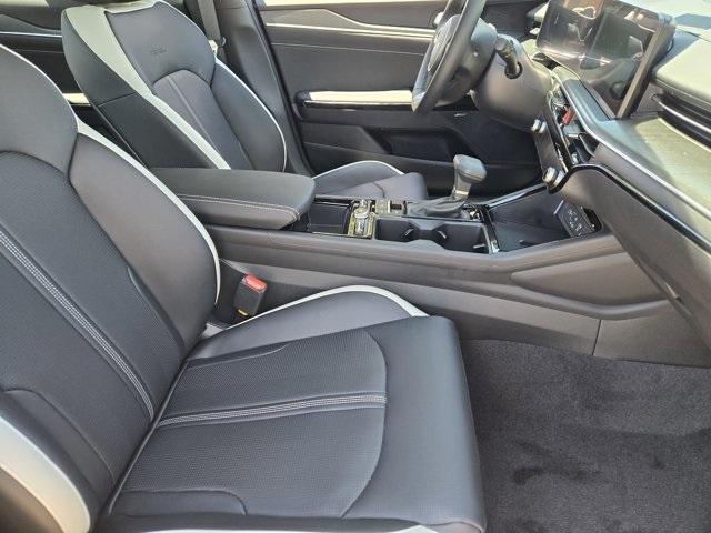 new 2025 Kia K5 car, priced at $31,900