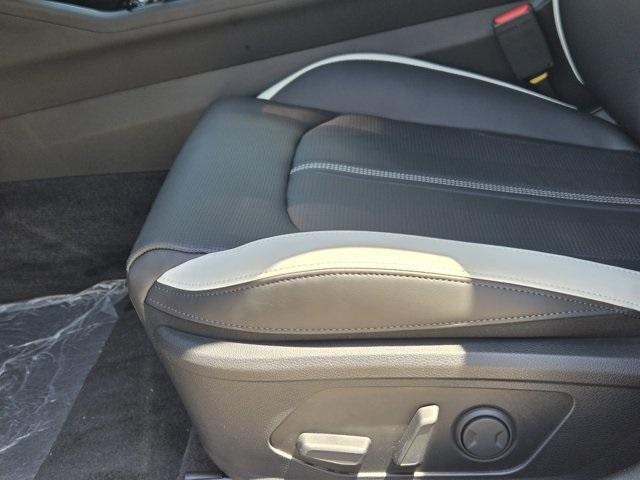 new 2025 Kia K5 car, priced at $31,900
