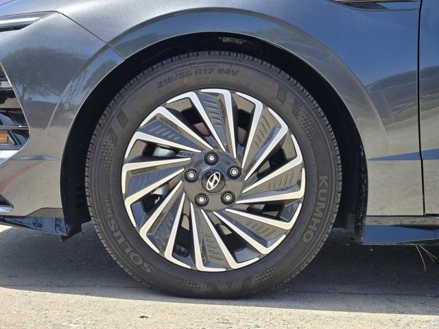 used 2024 Hyundai Sonata Hybrid car, priced at $32,563