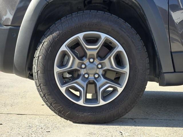 used 2021 Jeep Cherokee car, priced at $22,980
