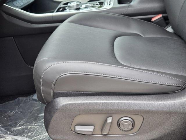new 2025 Kia Carnival Hybrid car, priced at $51,995