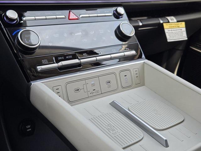 new 2025 Hyundai SANTA FE HEV car, priced at $52,825