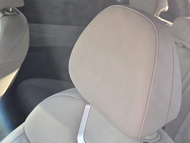 used 2025 Hyundai TUCSON Hybrid car, priced at $36,580