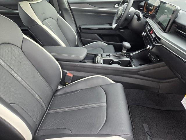 new 2025 Kia K5 car, priced at $32,300