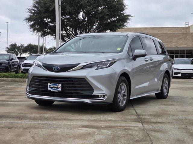 used 2022 Toyota Sienna car, priced at $37,980