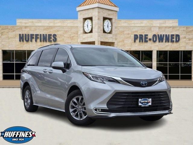 used 2022 Toyota Sienna car, priced at $37,980