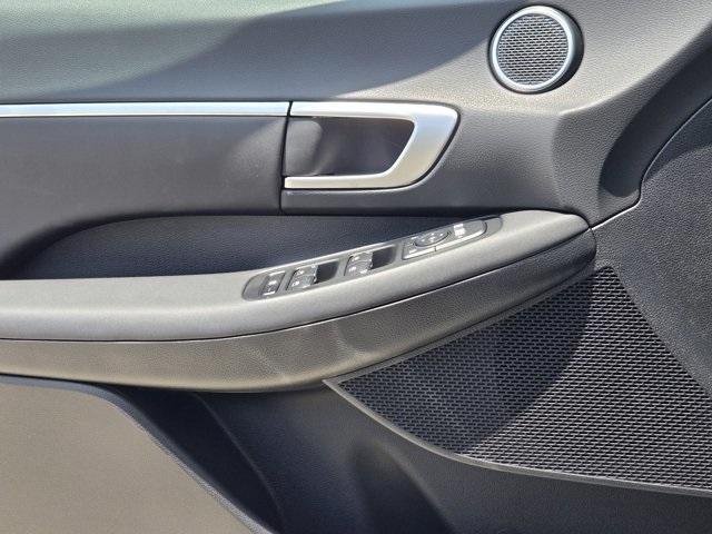 new 2025 Hyundai Sonata Hybrid car, priced at $33,040