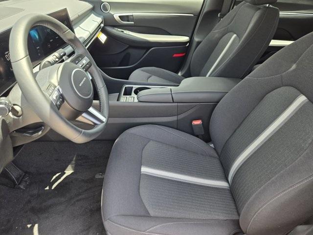 new 2025 Hyundai Sonata Hybrid car, priced at $33,040