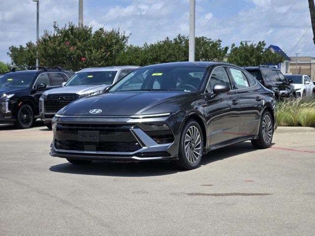 new 2025 Hyundai Sonata Hybrid car, priced at $33,040