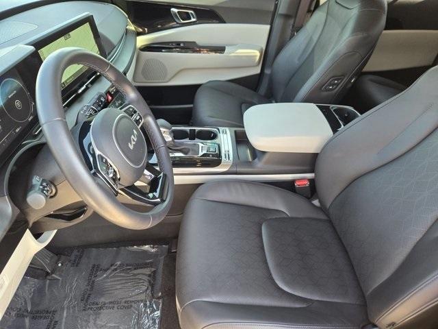 used 2024 Kia Carnival car, priced at $38,981