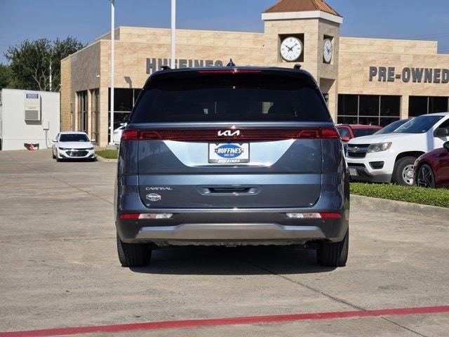 used 2024 Kia Carnival car, priced at $38,981
