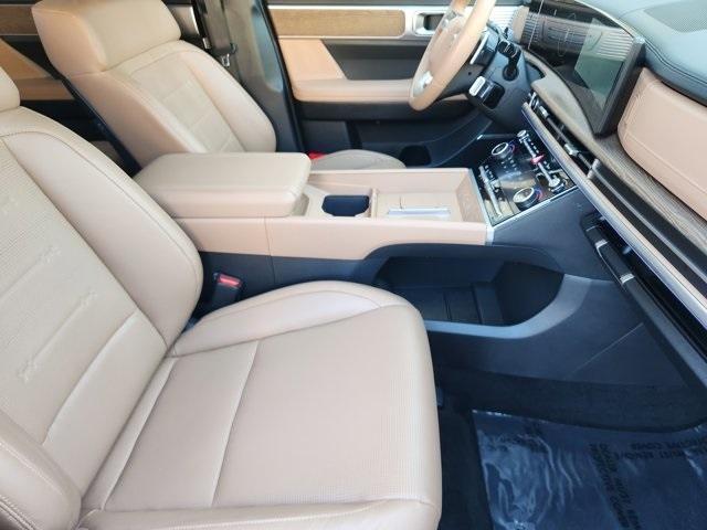 used 2025 Hyundai SANTA FE HEV car, priced at $39,991