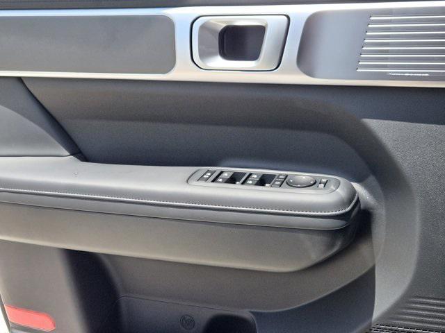 new 2025 Hyundai SANTA FE HEV car, priced at $40,550
