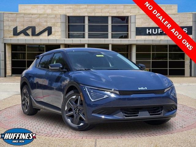 new 2025 Kia EV6 car, priced at $46,373