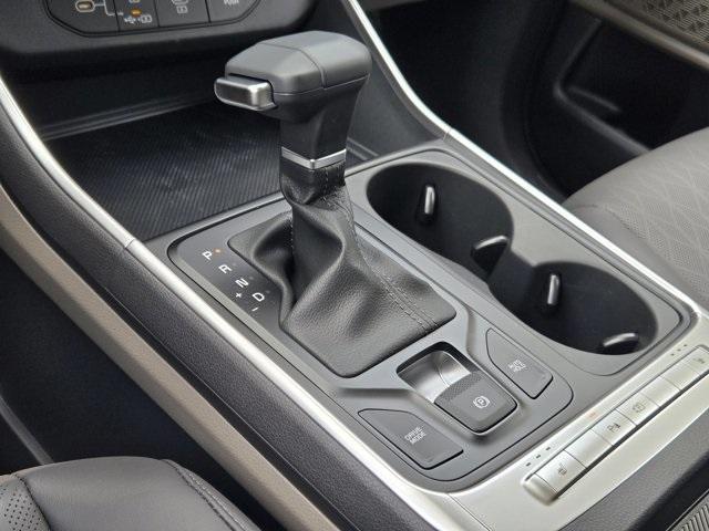 new 2025 Kia Carnival car, priced at $40,905