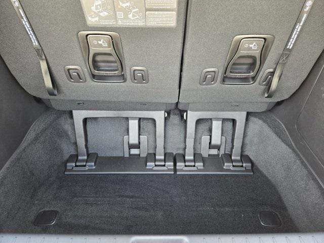 new 2025 Kia Carnival car, priced at $40,905