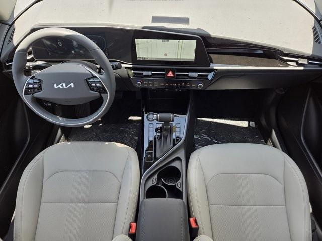 new 2025 Kia Niro car, priced at $32,021