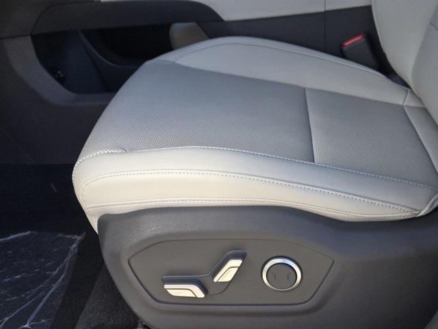 new 2025 Hyundai Santa Fe car, priced at $38,925