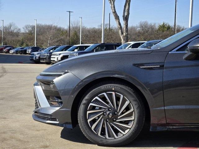 new 2025 Hyundai Sonata Hybrid car, priced at $39,150