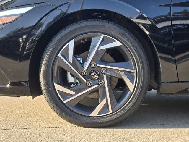 new 2025 Hyundai Elantra car, priced at $27,580