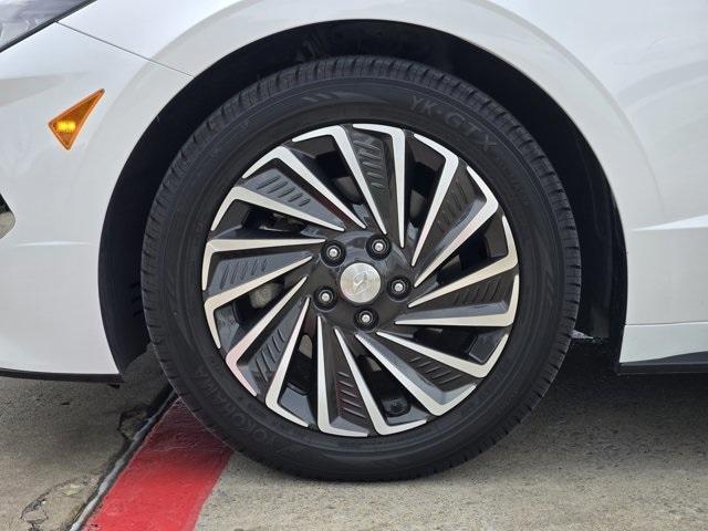used 2022 Hyundai Sonata Hybrid car, priced at $21,333