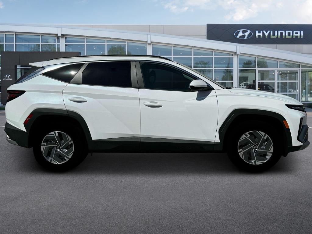 new 2025 Hyundai Tucson Hybrid car, priced at $35,905