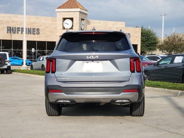 used 2025 Kia Sorento car, priced at $36,991
