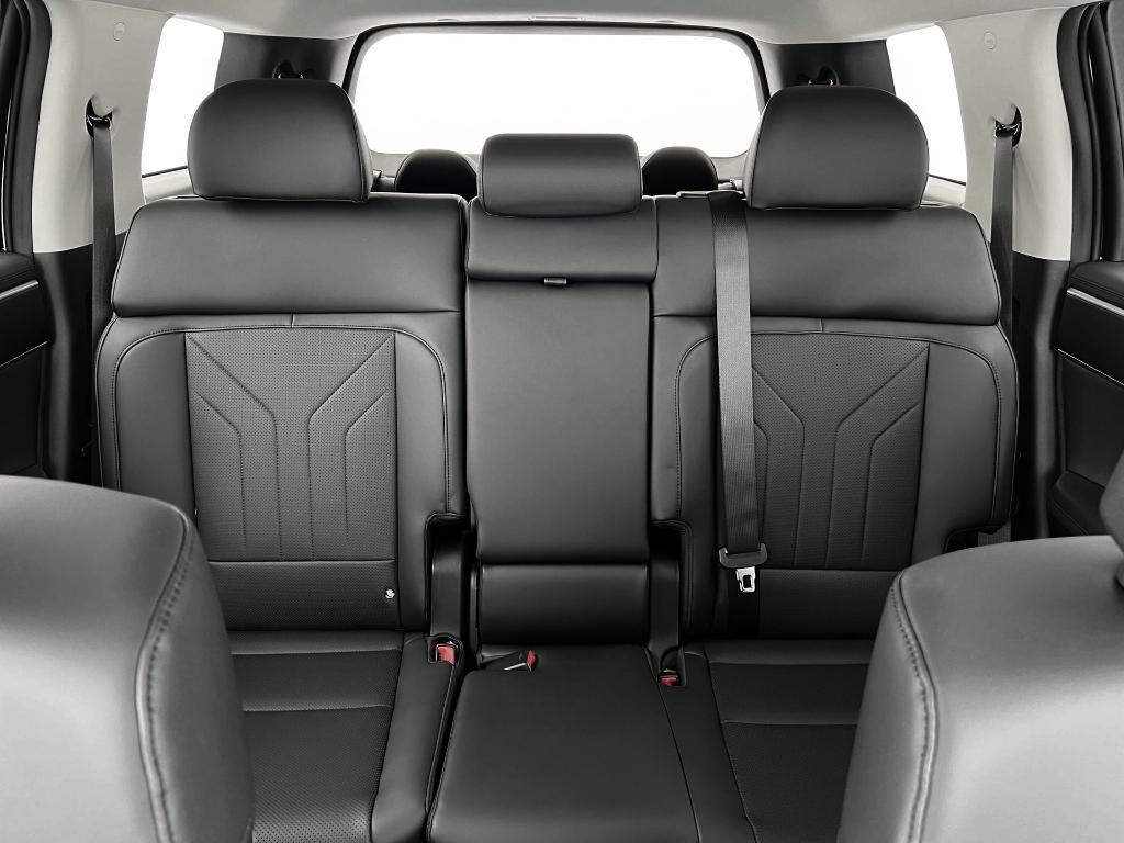 new 2025 Hyundai Santa Fe car, priced at $39,229