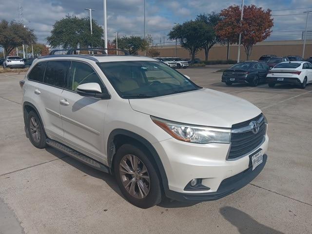 used 2015 Toyota Highlander car, priced at $18,991