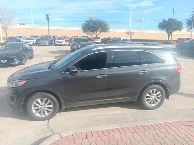 used 2018 Kia Sorento car, priced at $13,991