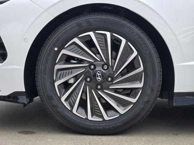 new 2025 Hyundai Sonata Hybrid car, priced at $39,785