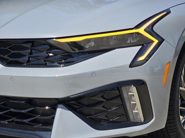 new 2025 Kia K5 car, priced at $30,045