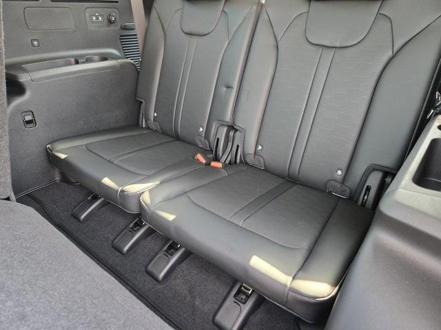 new 2025 Kia Sorento car, priced at $37,375
