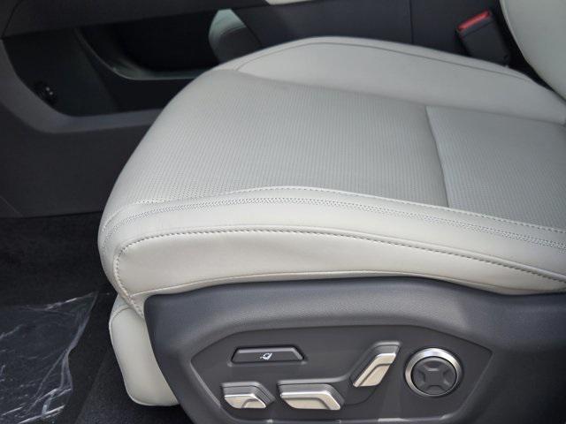new 2025 Hyundai SANTA FE HEV car, priced at $50,160