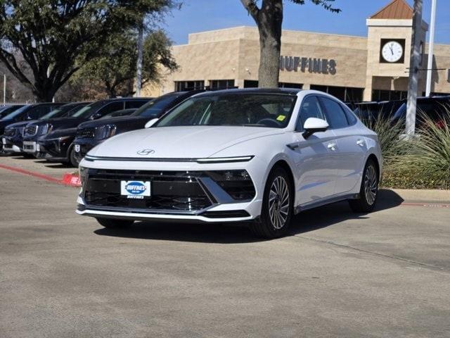 used 2025 Hyundai Sonata Hybrid car, priced at $36,333