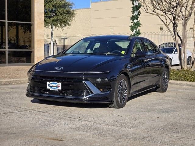 used 2025 Hyundai Sonata Hybrid car, priced at $35,991