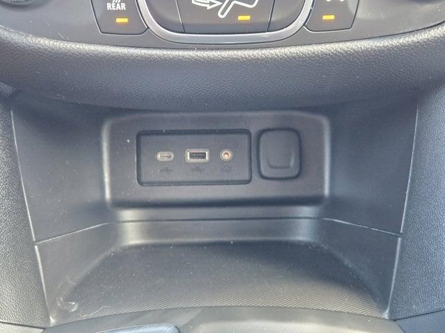 used 2022 Chevrolet Equinox car, priced at $19,564