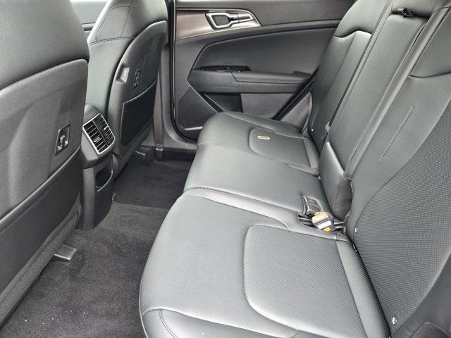 new 2025 Kia Sportage car, priced at $35,105