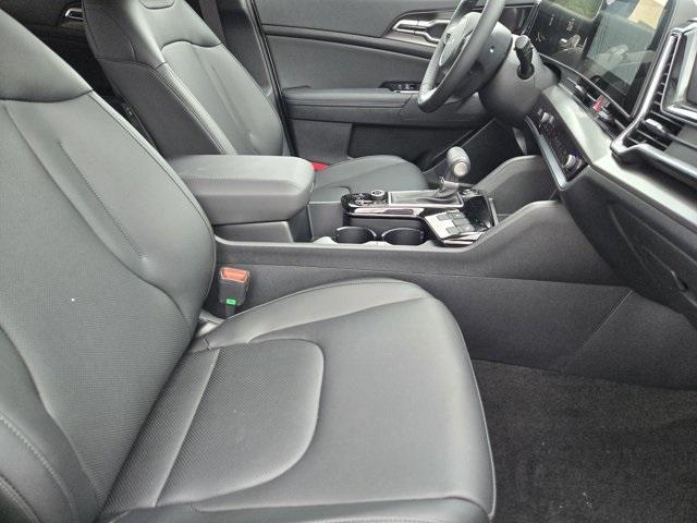 new 2025 Kia Sportage car, priced at $35,105